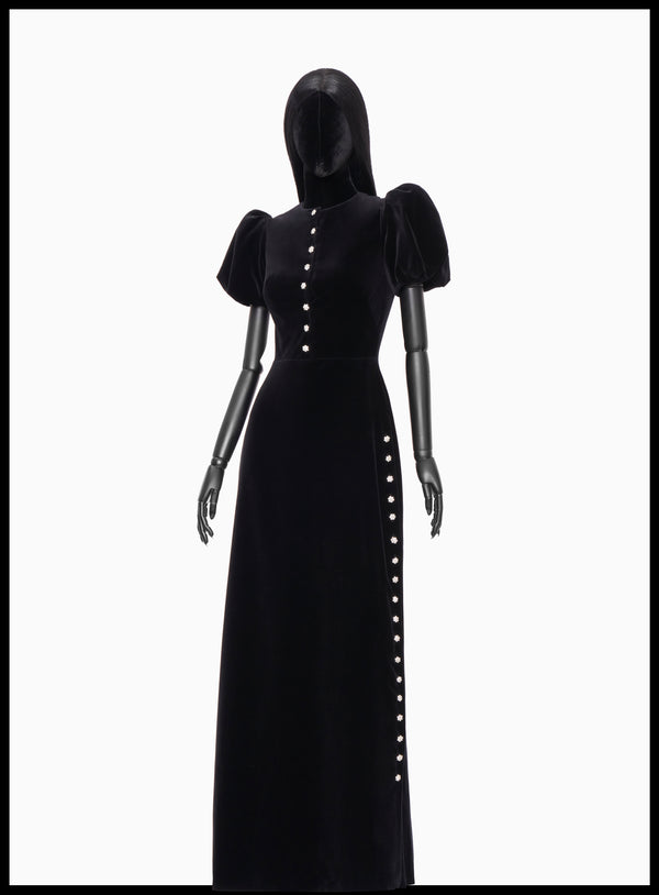 THE CONFESSIONAL DRESS